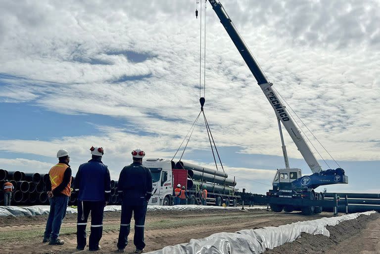 Obras para duplicar el oleoducto que conecta Vaca Muerta con Buenos Aires