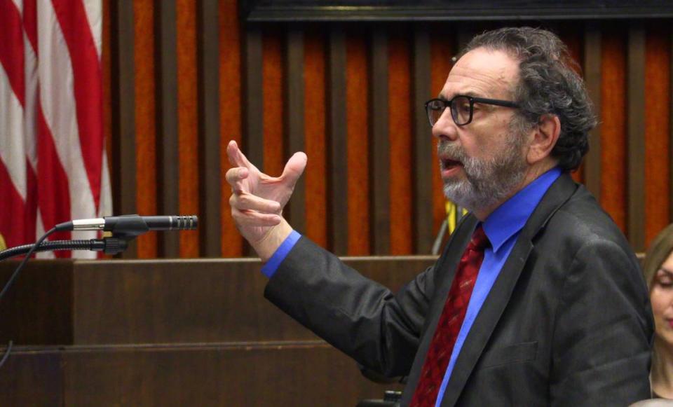 Public defender Steve Craft makes his opening statement Tuesday morning during the trial of Jayvon Rayshawn Hatchett. 03/21/2023 Mike Haskey/mhaskey@ledger-enquirer.com