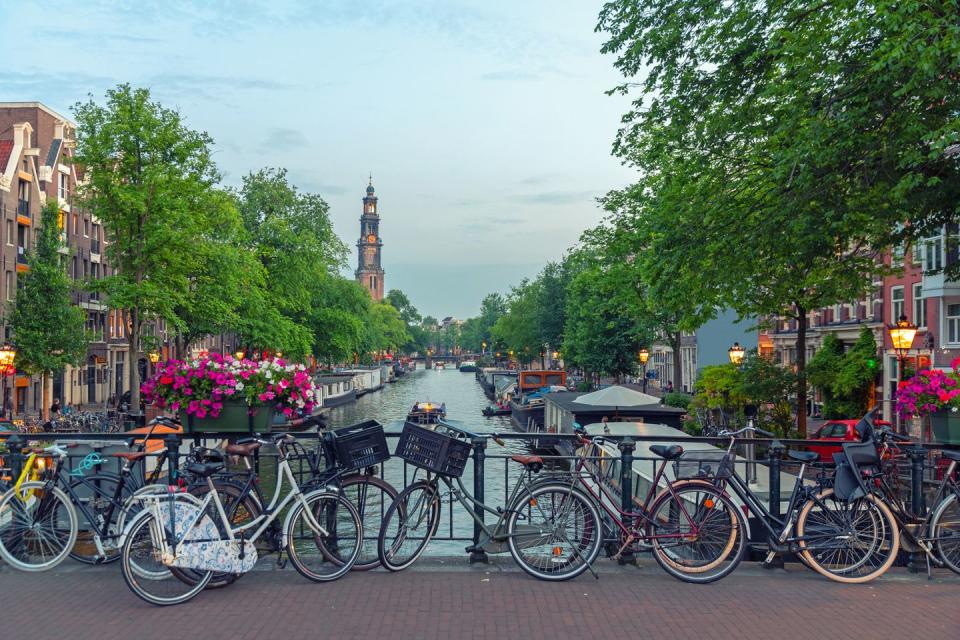 16) Amsterdam, Netherlands