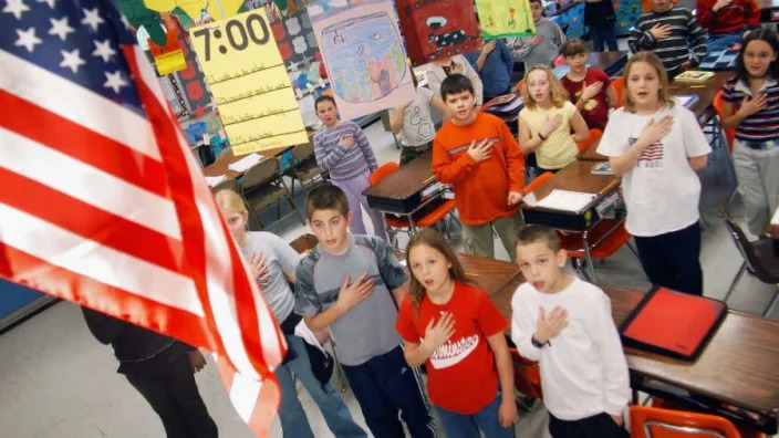 Grooming the kiddies: Here is a breakdown of laws in 47 states that require reciting the Pledge of Allegiance 00fb690c7a6f3a0d29c6373cfeb26f88