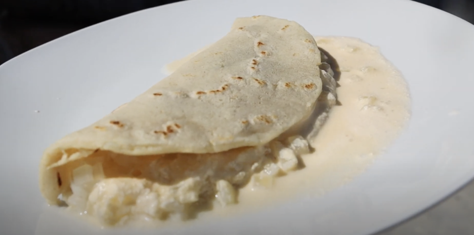 A quesillo on a plate