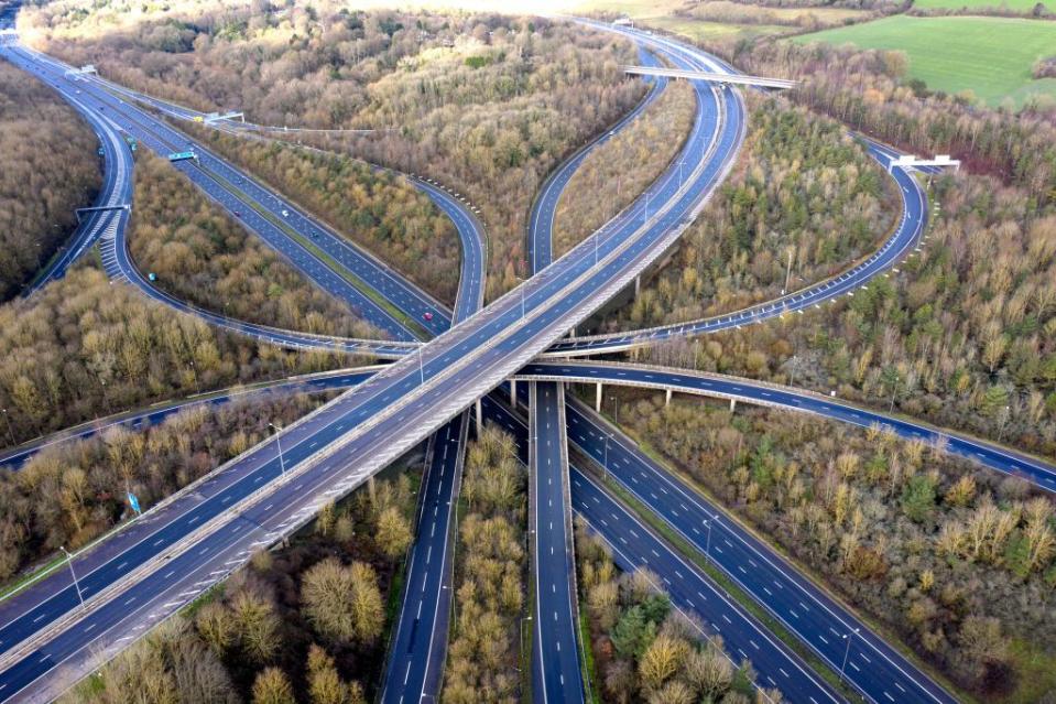 uk lockdown roads