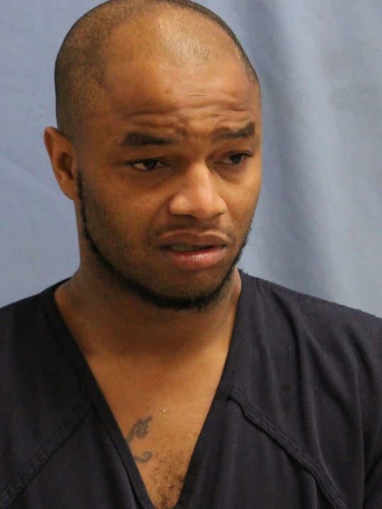 Reginald Dwayne Kelly booking photo (Image courtesy Pulaski County Regional Detention Facility)