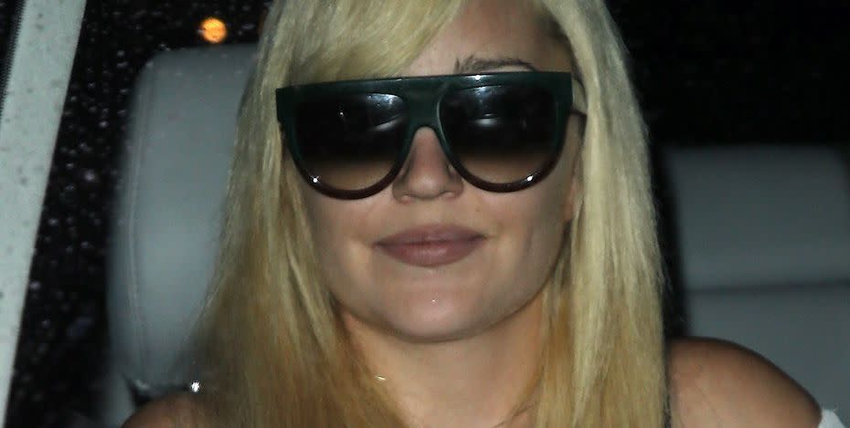 amanda bynes praised for seeking help amid “psychotic episode”