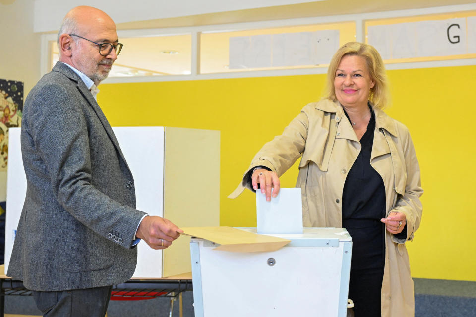 Die SPD-Spitzenkandidatin in Hessen, Nancy Faeser, hat ihre Stimme abgegeben. (Bild: Reuters)