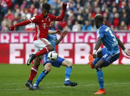 Football Soccer - Bayern Munich v Hamburg SV - German Bundesliga - Allianz Arena, Munich, Germany - 25/02/17 - Bayern Munich's Kingsley Coman scores the 7-0 v Hamburg SV. REUTERS/Michaela Rehle