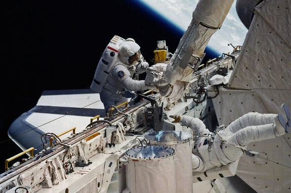 Unplanned Spacewalk a 'Precedent-Setting' Move for Space Station Crew