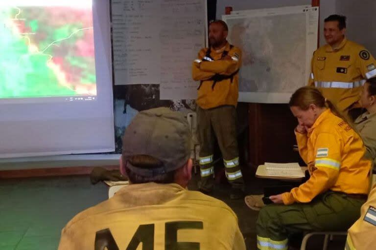 Los peritos policiales deberán determinar si el incendio fue, como se sospecha, intencional