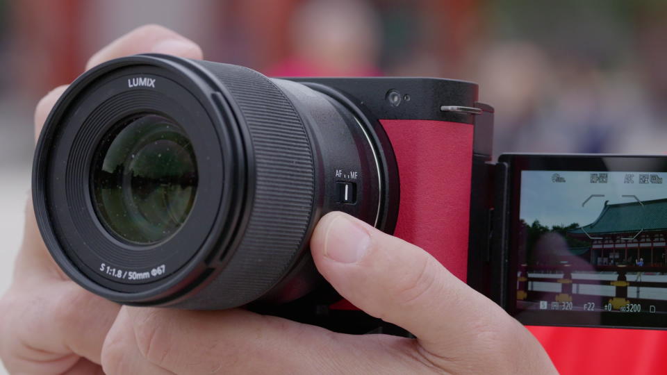 <p>Panasonic S9 mirrorless camera hands-on</p>
