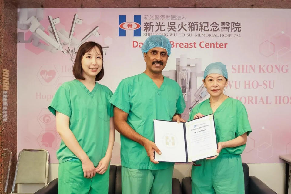 新光醫院首創以達文西手術切除乳腺治療乳癌 ，切除更精準、對組織破壞更小，印度醫生也瘋狂朝聖。（圖／新光醫院提供）