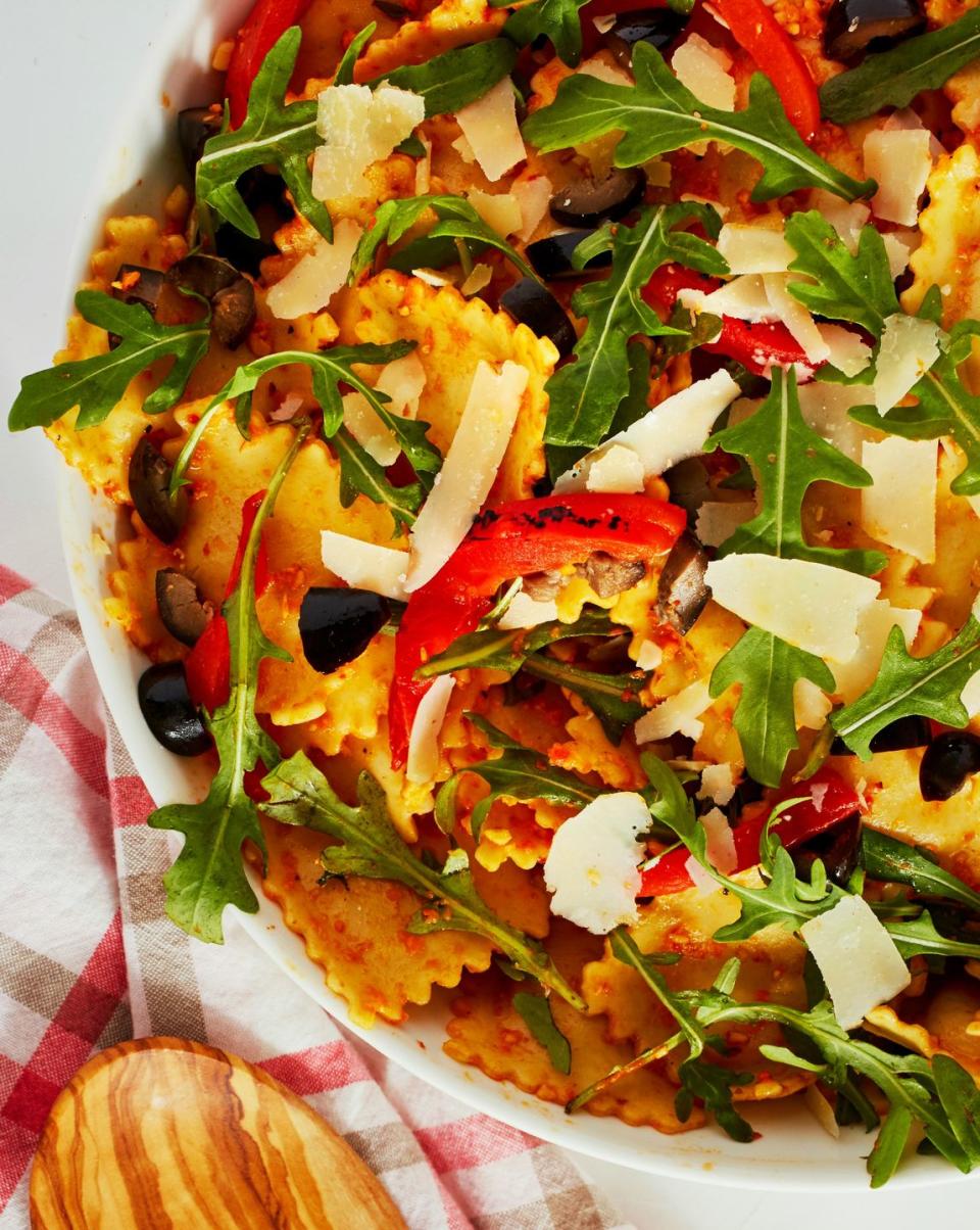 Red Pepper Pesto Ravioli Salad