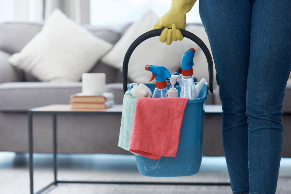 Beim Putzen denken wir oft nur an offensichtliche Stellen. (Symbolbild: Getty Images)