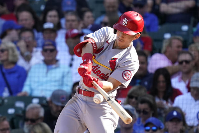 Molina homers, Cards win Game 1 of doubleheader