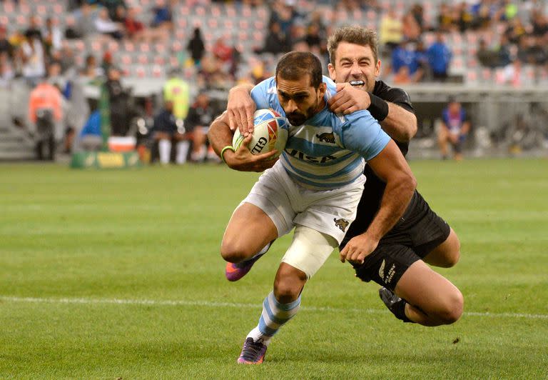 Gastón Revol, que tiene 93 partidos jugados, se convertirá en el jugador récord del World Rugby Seven Series.