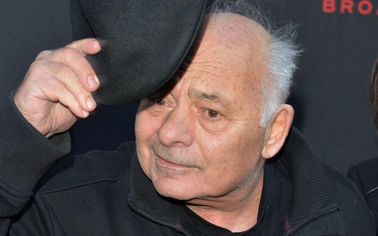 Burt Young spielte in allen sechs "Rocky"-Filmen an der Seite von Hollywood-Ikone Sylvester Stallone. Nun ist er tot. (Bild: 2014 Getty Images/Andrew H. Walker)