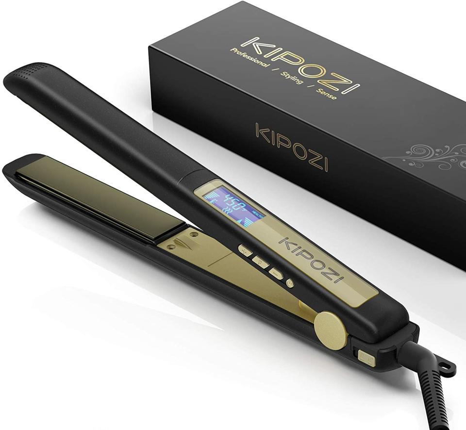 KIPOZI Pro Titanium Flat Iron. Image via Amazon.