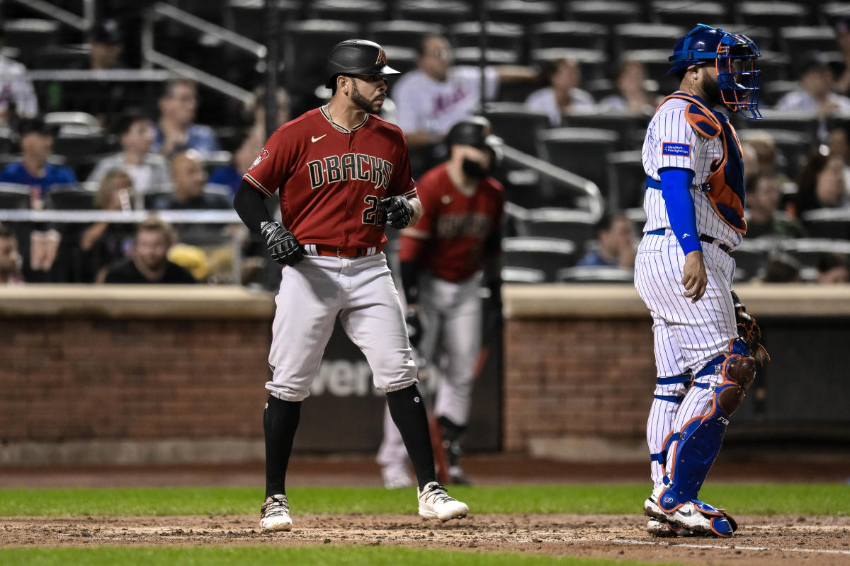 Padres stun Mets with four homers off Scherzer, win Game 1 - The