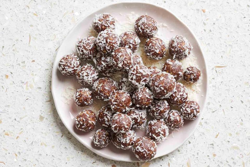 Coconut and Date Power Balls