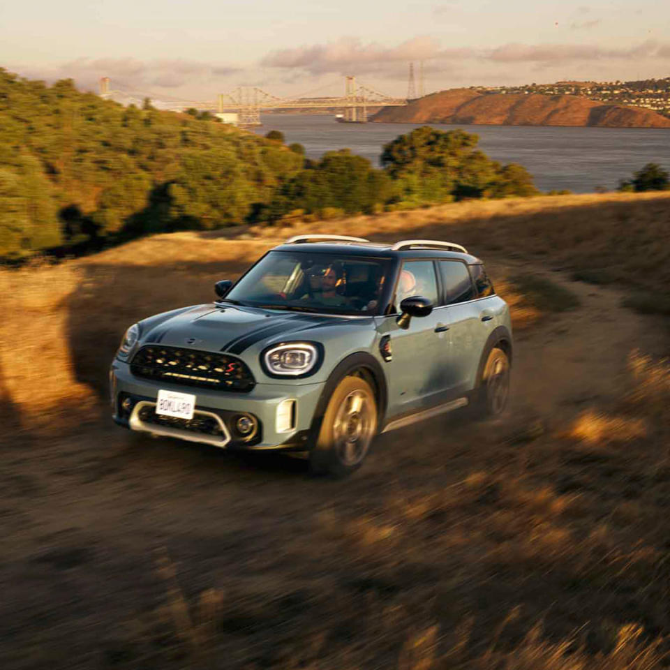 全新 MINI Countryman 全面搭載符合歐盟 WLTP 測試法規之 TwinPower Turbo 渦輪增壓引擎。