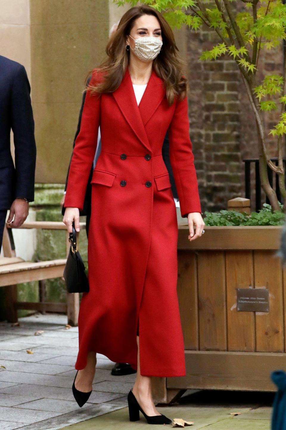 <p>Kate Middleton, Duchess of Cambridge, arrives at St. Bartholomew's Hospital on Monday in London for the launch of Hold Still, a nationwide community photography project. </p>