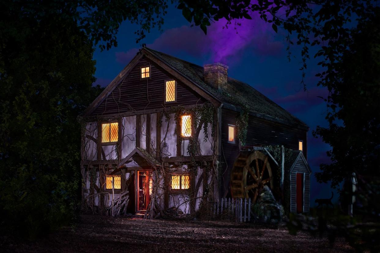 hocus pocus airbnb