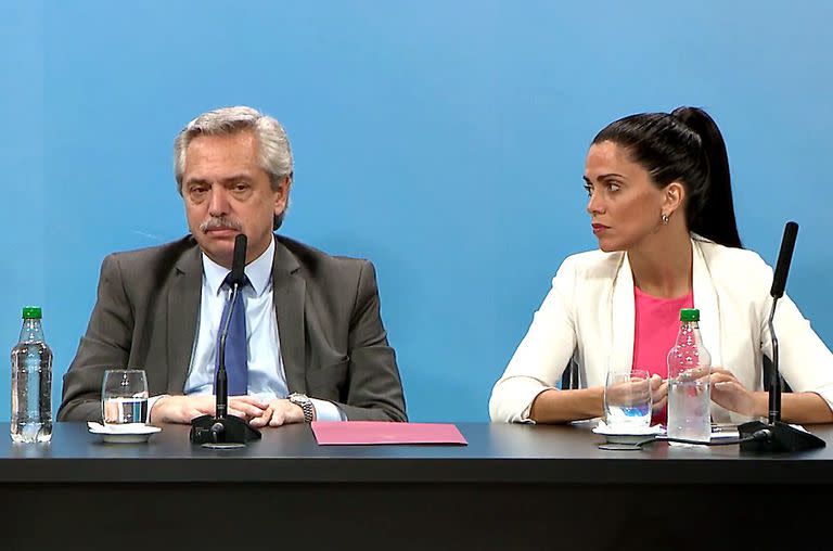 Alberto Fernández y Luana Volnovich