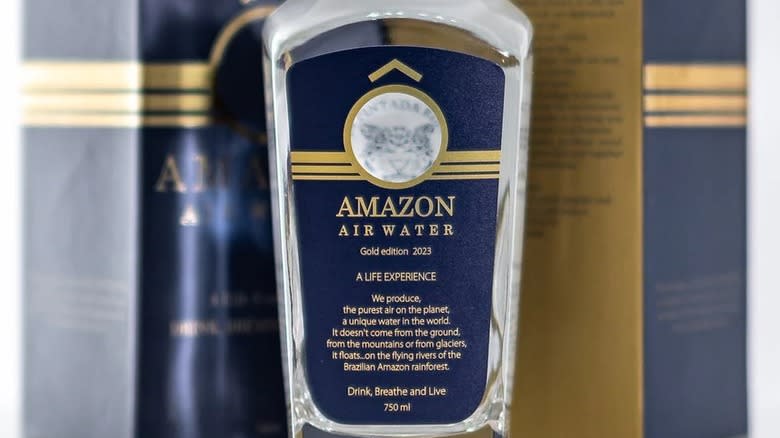 O Amazon Air Water glass bottle 