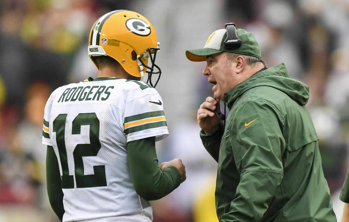 Mike McCarthy reacts to Aaron Rodgers injury: 'Feel terrible for him'