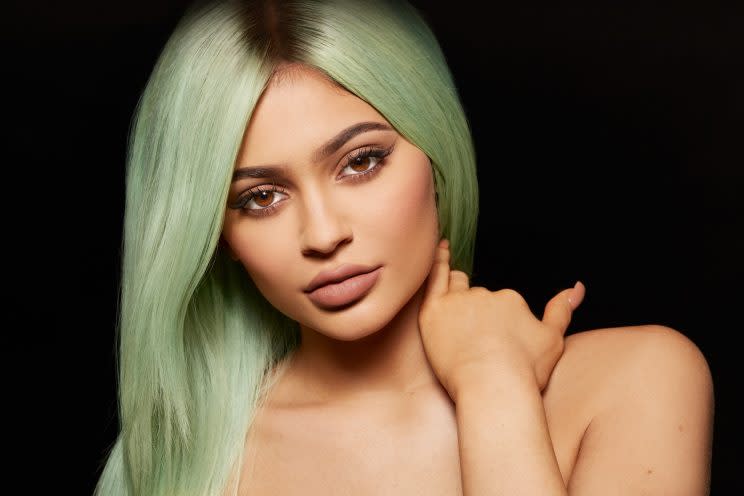 Kylie Jenners perfekter Schmollmund nervt (Bild: ddpimages)