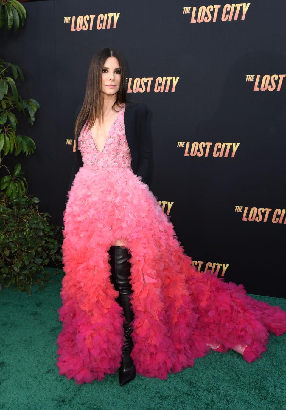  March 21, 2022 : Actress Sandra Bullock arrives for the Los Angeles premiere of "The Lost City" at the Regency Village theatre in Westwood, Calif.