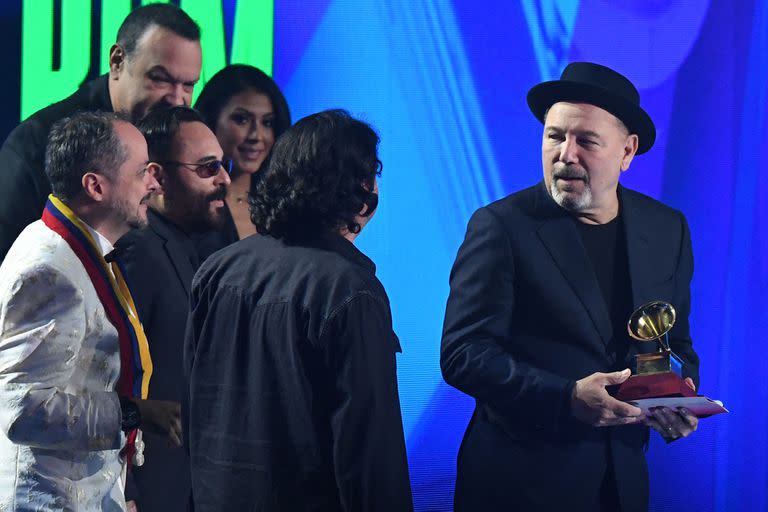 Sorpresa. Rubén Blades, al aceptar el premio por el mejor álbum del año 