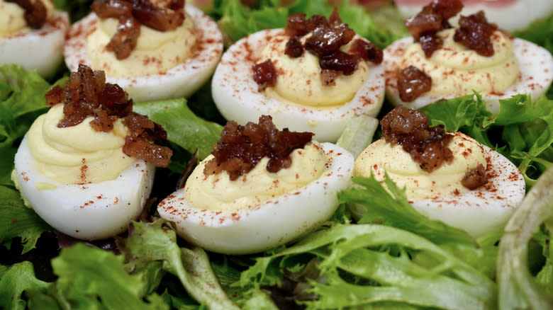 Deviled eggs with candied bacon 