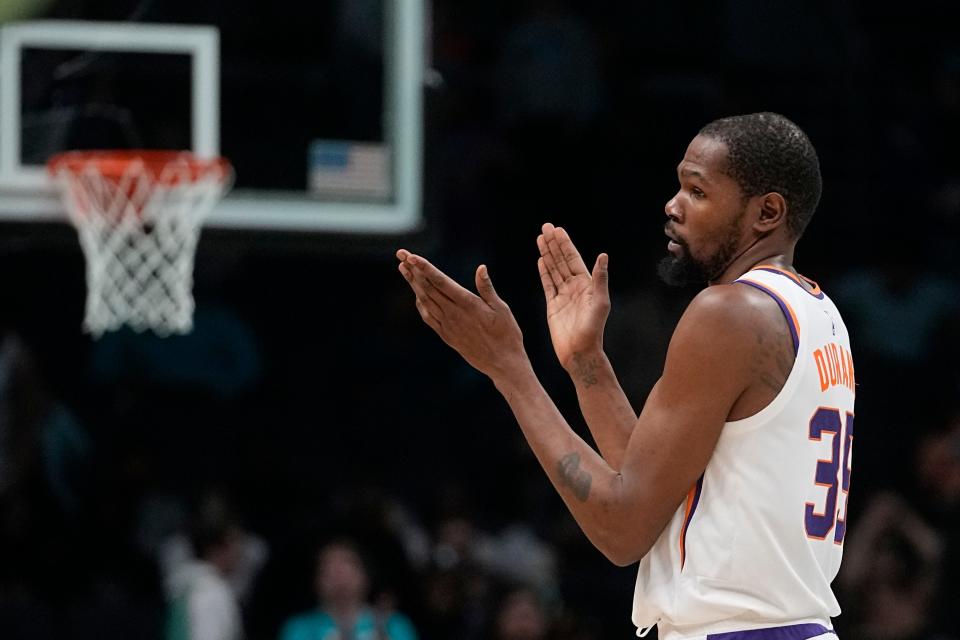 Kevin Durant and the Phoenix Suns earned a lot of applause for their win over the Charlotte Hornets on Wednesday night.