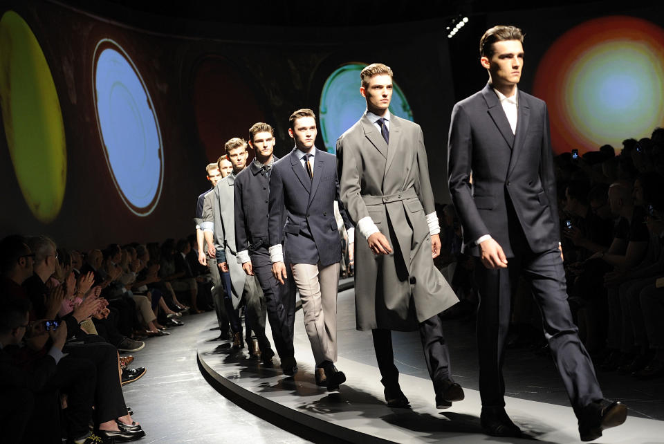 Models on parade at the end of Ermenegildo Zegna men's Spring-Summer 2014-15 collection part of the Milan Fashion Week, unveiled in Milan, Italy, Saturday, June 22, 2013. (AP Photo/Giuseppe Aresu)