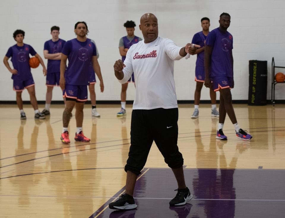 UE Assistant Coach Marcus Wilson instructs the Purple Aces during their first official practice of the new season at Fifth Third Bank Practice Facility in Evansville, Ind., Wednesday afternoon, Sept. 28, 2022. 