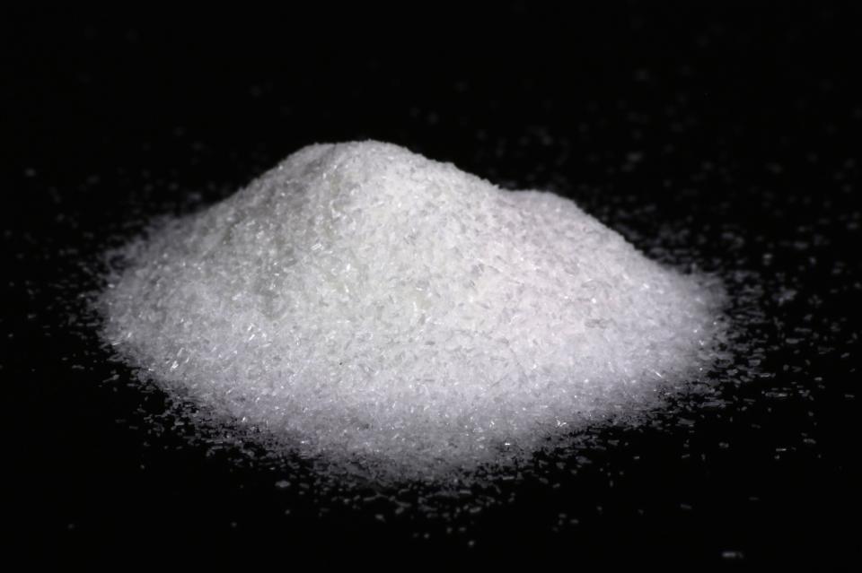 Monosodium_glutamate_crystals