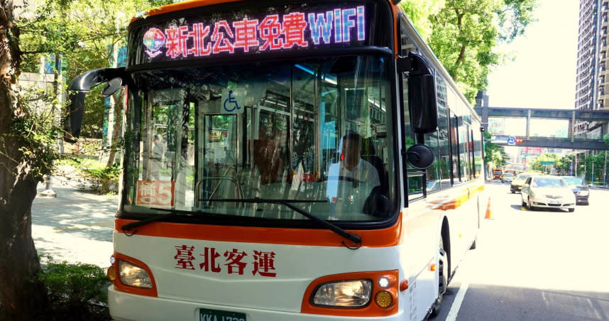 新北市公車免費WiFi遭爆使用華為介面。（圖／新北市交通局提供）