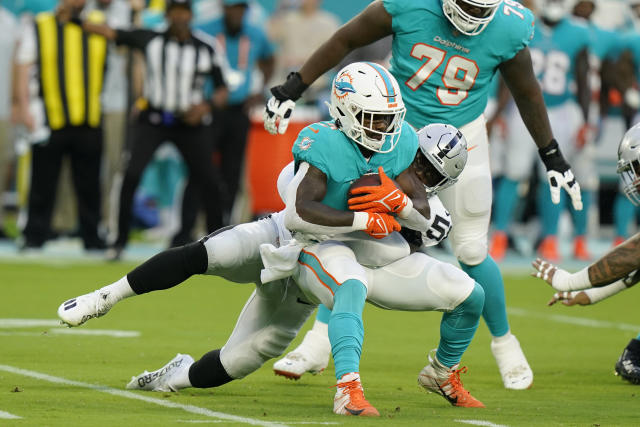 Miami Dolphins running back Chase Edmonds cashes in walk-in TD