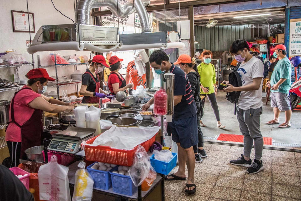 中壢龍岡忠貞市場美食懶人包