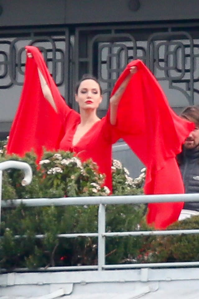 Angelina Jolie is looking ravishing in red.