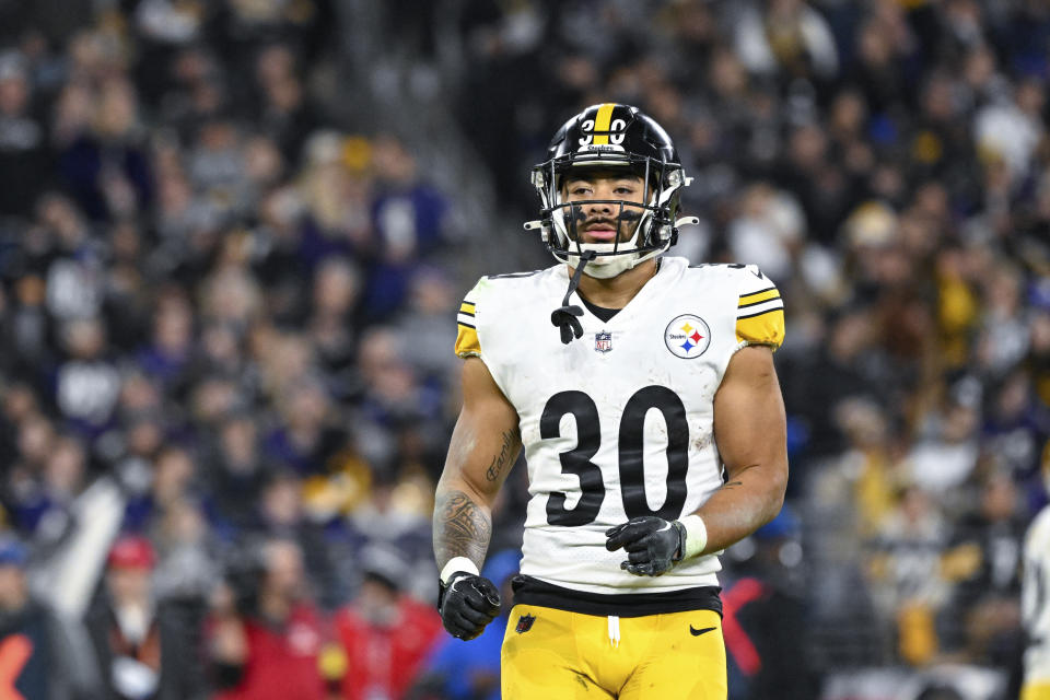 Pittsburgh Steelers running back Jaylen Warren (30) jogs off the field during the first half of an NFL football game against the Baltimore Ravens, Sunday, Jan. 1, 2023, in Baltimore. (AP Photo/Terrance Williams)