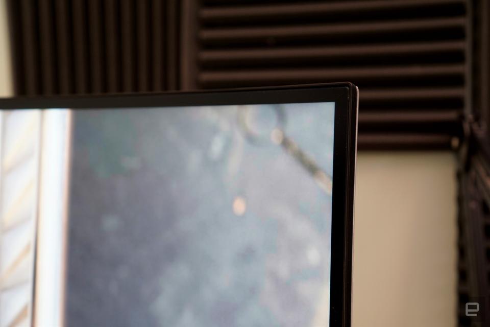 <p>Dell UltraSharp 40 ultrawide monitor</p> 