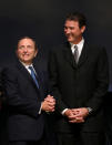 PITTSBURGH, PA - JUNE 22: NHL Commissioner Gary Bettman (L) speaks with Co-Owner of the Pittsburgh Penguins Mario Lemieux during Round One of the 2012 NHL Entry Draft at Consol Energy Center on June 22, 2012 in Pittsburgh, Pennsylvania. (Photo by Bruce Bennett/Getty Images)