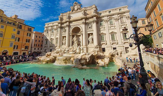 La fontaine de Trevi à Rome.