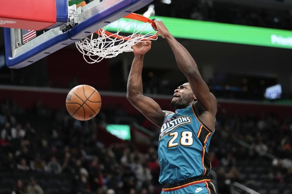 Detroit Pistons center Isaiah Stewart (28) dunks against the Phoenix Suns in the second half at Little Caesars Arena  in Detroit on Saturday, Feb. 4, 2023.