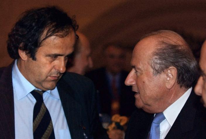 World body FIFA bans president Sepp Blatter (R) and vice president Michel Platini (L) for eight years for suspected corruption (AFP Photo/Kim Jae-Hwan)