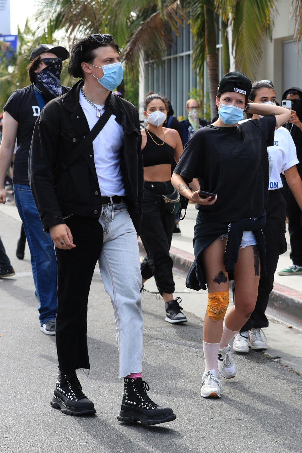<p>Halsey and her boyfriend Yungblud join a protest over the killing of George Floyd in Los Angeles on Saturday.</p>