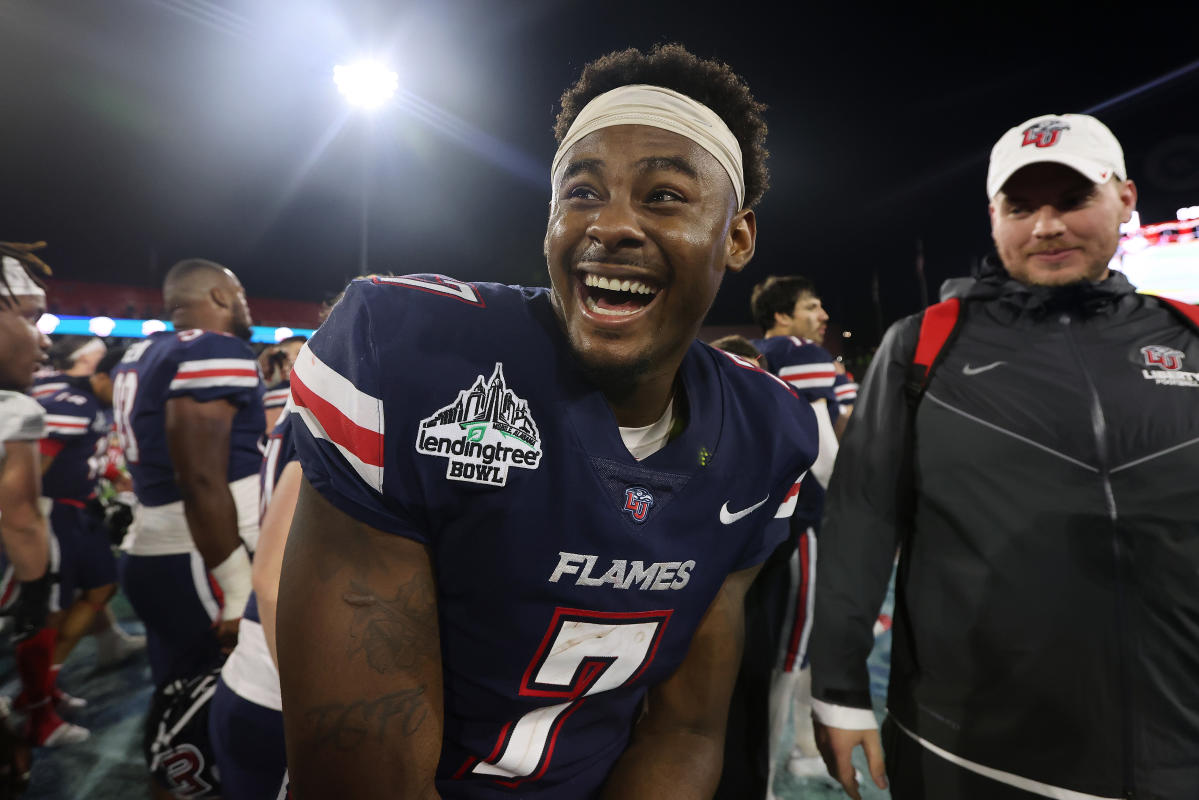 The Titans select Liberty QB Malik Willis 