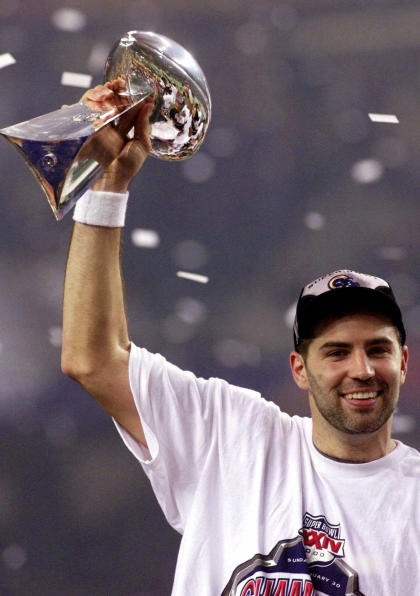 Kurt Warner led the Rams past the Titans in Super Bowl XXXIV. (AP)