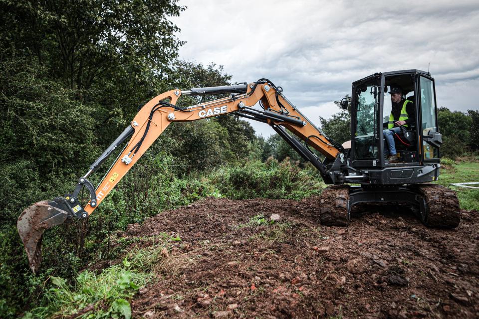 The CX25EV electric mini excavator in action at the UK Roadshow.